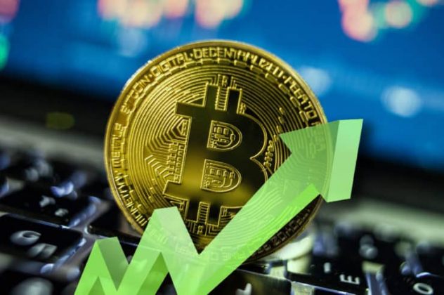 Quỹ 45 tỷ USD đầu tư Bitcoin, giá BTC bật lên 42.000 USD